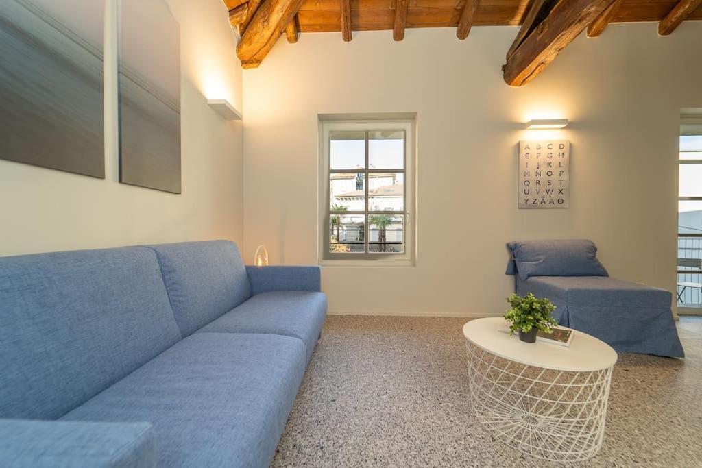 Moderno Appartamento A 200 Metri Dal Duomo Como Exterior foto